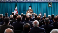 イラン・イスラム革命最高指導者のハーメネイー師と各国に駐留するイラン大使ら