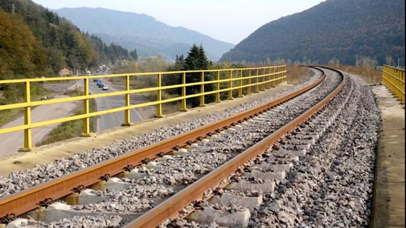 イランとロシアが、鉄道建設合意書に調印