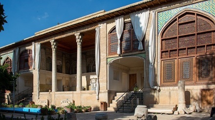 Taman Museum Haft Tanan di Shiraz (1)