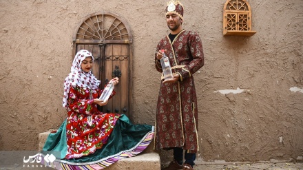 Festivali i 19-të i luleve dhe prodhimit të lëngut të luleve në Teheran