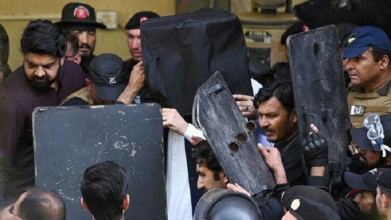 برگزاری دادگاه عمران خان تحت تدابیر شدید امنیتی