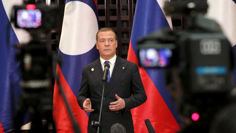 Medwedew warnt vor Lieferung von Atomwaffen an Ukraine: Wir werden einen Präventivangriff durchführen
