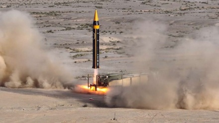 Iran startet neue präzisionsgelenkte ballistische Rakete „Kheibar“