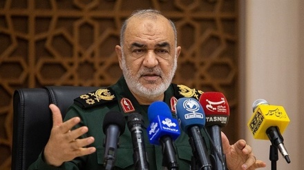 Gjeneral Salami: Garda e Revolucionit Islamik nuk ka frik nga madhësia sipërfaqësore e fuqive hegjemoniste