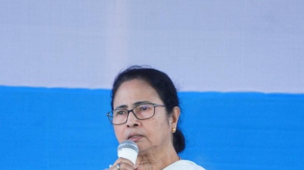 অবৈধ বাজি কারখানায় বিস্ফোরণের ঘটনায় মাথানত করে ক্ষমা চাইলেন মমতা