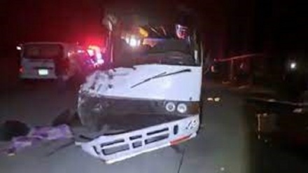Messico, pullman in scarpata, 18 morti