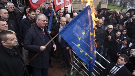 意大利举行“五一”国际劳动节游行  / 欧盟和北约旗帜被焚烧