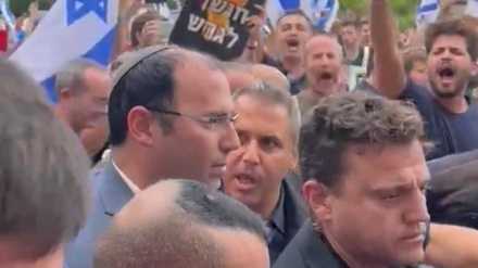 סטודנטים ומפגינים ניסו למנוע את השתתפותו של רוטמן בכנס באוניברסיטת ת