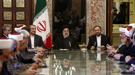 Raisi: Dijetarët dhe mendimtarët islam të vetëdijesojnë opinionin për krimet e Amerikës dhe regjimit sionist