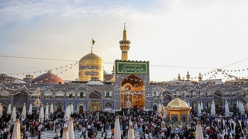 Kompleks Haram Suci Imam Ridha as di Mashhad, Iran.