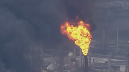 米テキサス州の製油所で火災発生