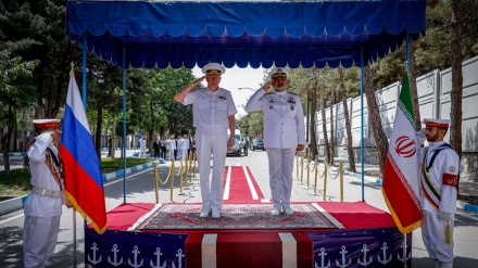  Le commandant en chef de la marine russe en Iran 