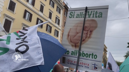 イタリアで、人工中絶に反対するデモ実施