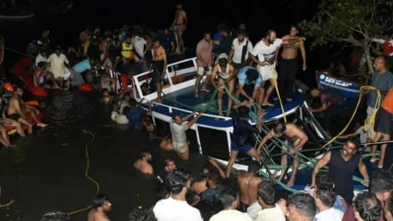 India, capovolta la barca turistica: oltre 20 morti