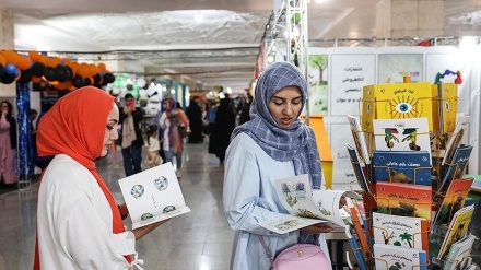 Hari Keenam Pameran Buku Internasional Tehran ke-34