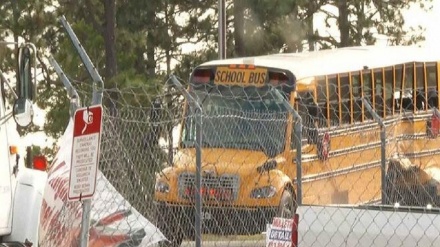 美国南卡罗来纳州一辆校车与油罐车相撞 至少18人受伤