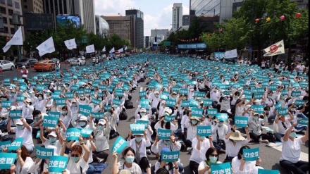  South Korean nurses strike after president rejects bill on working conditions 