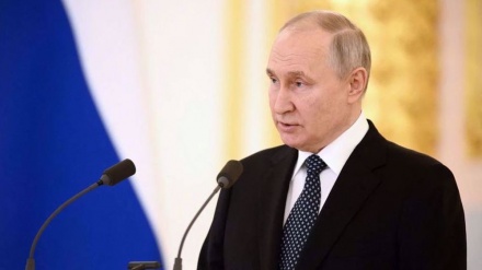 Putin: West is trying to break Russia up into dozens of different states 