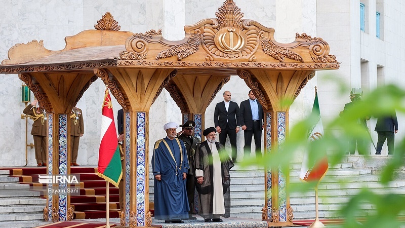 Il Sultano dell'Oman è stato accolto ufficialmente dal Presidente dell'Iran