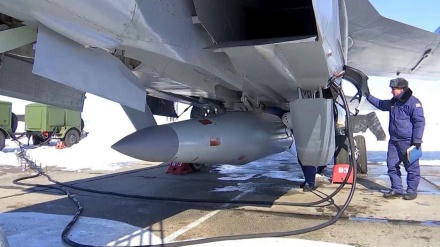 मॉस्को के सबसे आधुनिक हथियार किंज़ल को मार गिराने का यूक्रेन का दावा