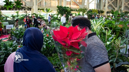 Tahran'daki çiçek sergisine yoğun ilgi