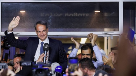 Humbet SYRIZA, Tsipras uron për fitoren Mitsotakis-in