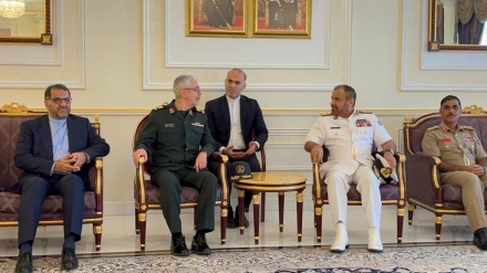 イラン軍統合参謀本部議長、「勢力バランスは西側からアジアに」