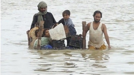 بارندگی شدید در پاکستان  ۵ کودک را به کام مرگ برد