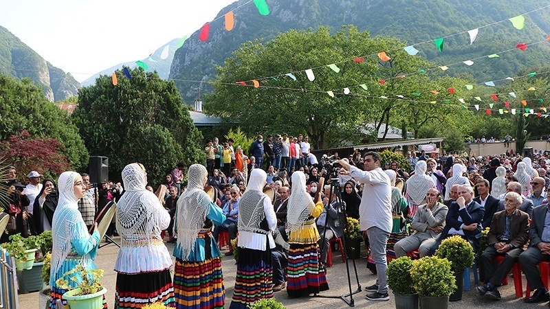 Festival Nasional Bunga Echium di Gilan,Mei 2023.