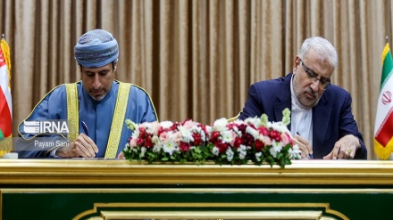 Iran, Oman ink 4 cooperation documents