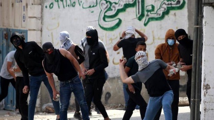 Konflikt intensiv mes ushtarëve sionistë dhe palestinezëve në Bregun Perëndimor