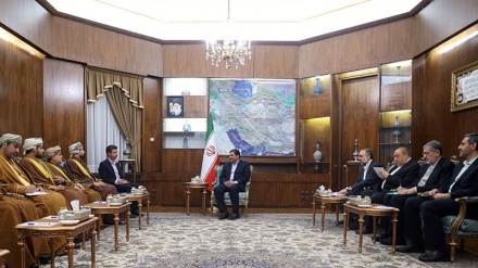 Perkuat Hubungan Bilateral, Pejabat Tinggi Oman Kunjungi Iran