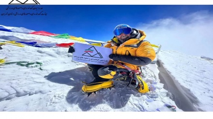 23岁年轻登顶珠穆朗玛峰为伊朗最年轻“征服者”