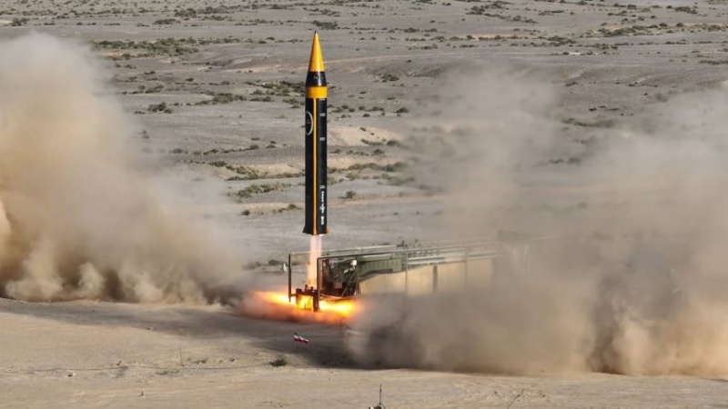 איראן חושפת טיל בליסטי מפותח ביותר בשם 