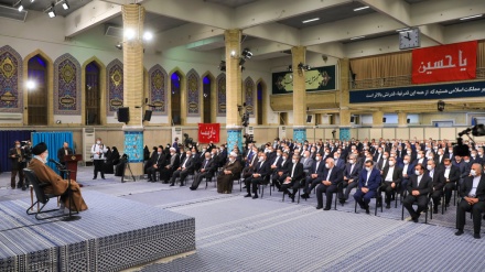 La dignité signifie le refus de la diplomatie de la soumission