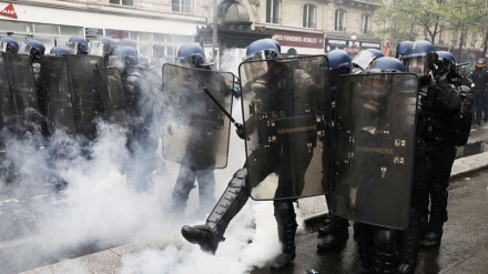 1° Maggio in Francia, scontri tra polizia e manifestanti + VIDEO