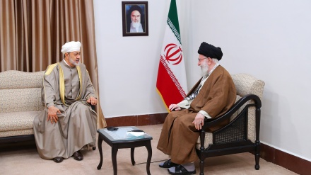 Ayatollah Khamenei: lo sviluppo dei rapporti tra Iran e Oman è nell'interesse di due paesi+ VIDEO