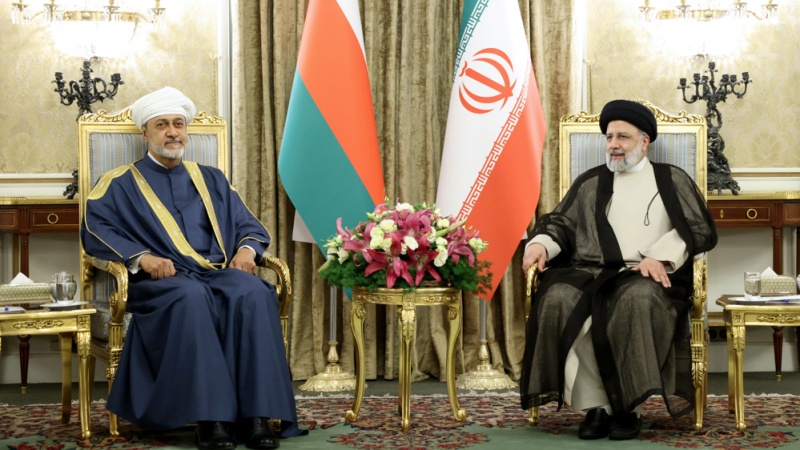 莱希：伊朗和阿曼之间的关系有所改善