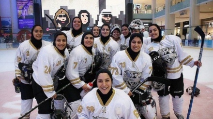 چهارمین پیروزی پیاپی هاکی روی یخ زنان ایران در آسیا