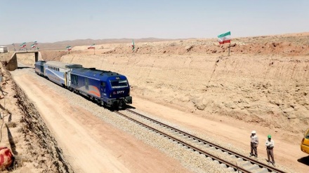 آغاز حمل‌ و نقل آزمایشی کالا در راه ‌آهن خواف– هرات