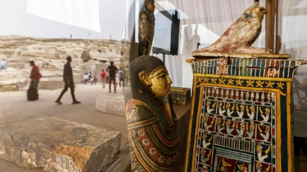 エジプト・カイロ近郊で、ミイラ工房や神官の墓が発見