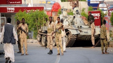 סודן: קוראים לאזרחים להגיע לבסיסי הצבא ולהתחמש לצורך הגנה עצמית