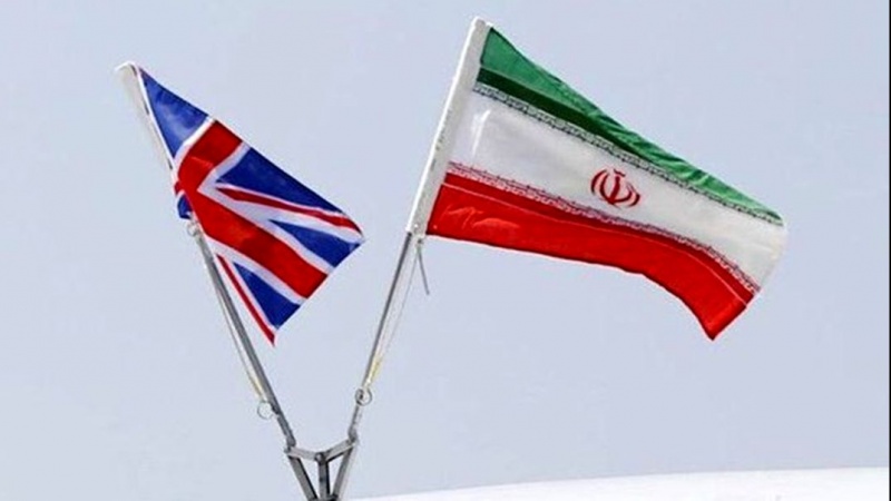 イギリスとイランの国旗