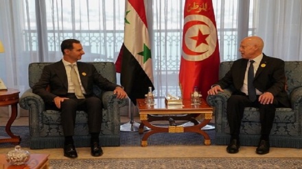 Bashar Assad takohet me homologun e tij tunizian në margjinat e samitit arab