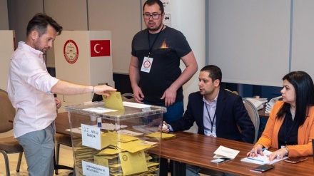 Polls open in Turkey’s decisive vote amid accusations of foreign interference