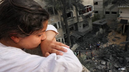 Gaza sotto bombe, piccolo palestinese muore di paura a 4 anni   