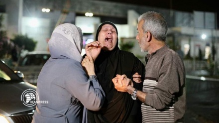 (FOTO) Gaza, nuovo raid israeliano, decine di martiri