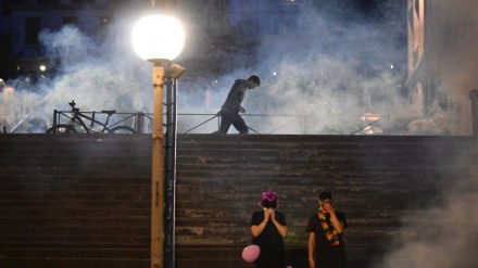 France: le «carnaval populaire» contre Macron et sa police