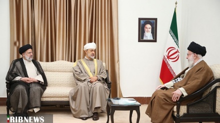 Oman Sultani de İnğılobi Yolə Rəhbəri vindemon