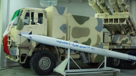 Forca Tokësore e IRGC-së teston me sukses një raketë vendase me mbushje termobarike